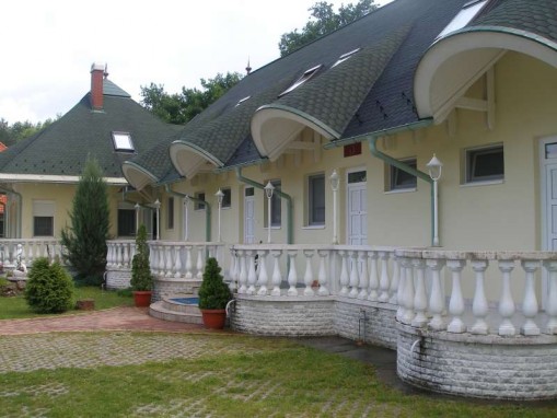   - Royal Apartmanház Csokonyavisonta