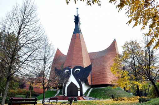   - Zenélő Templomok komolyzenei sorozat